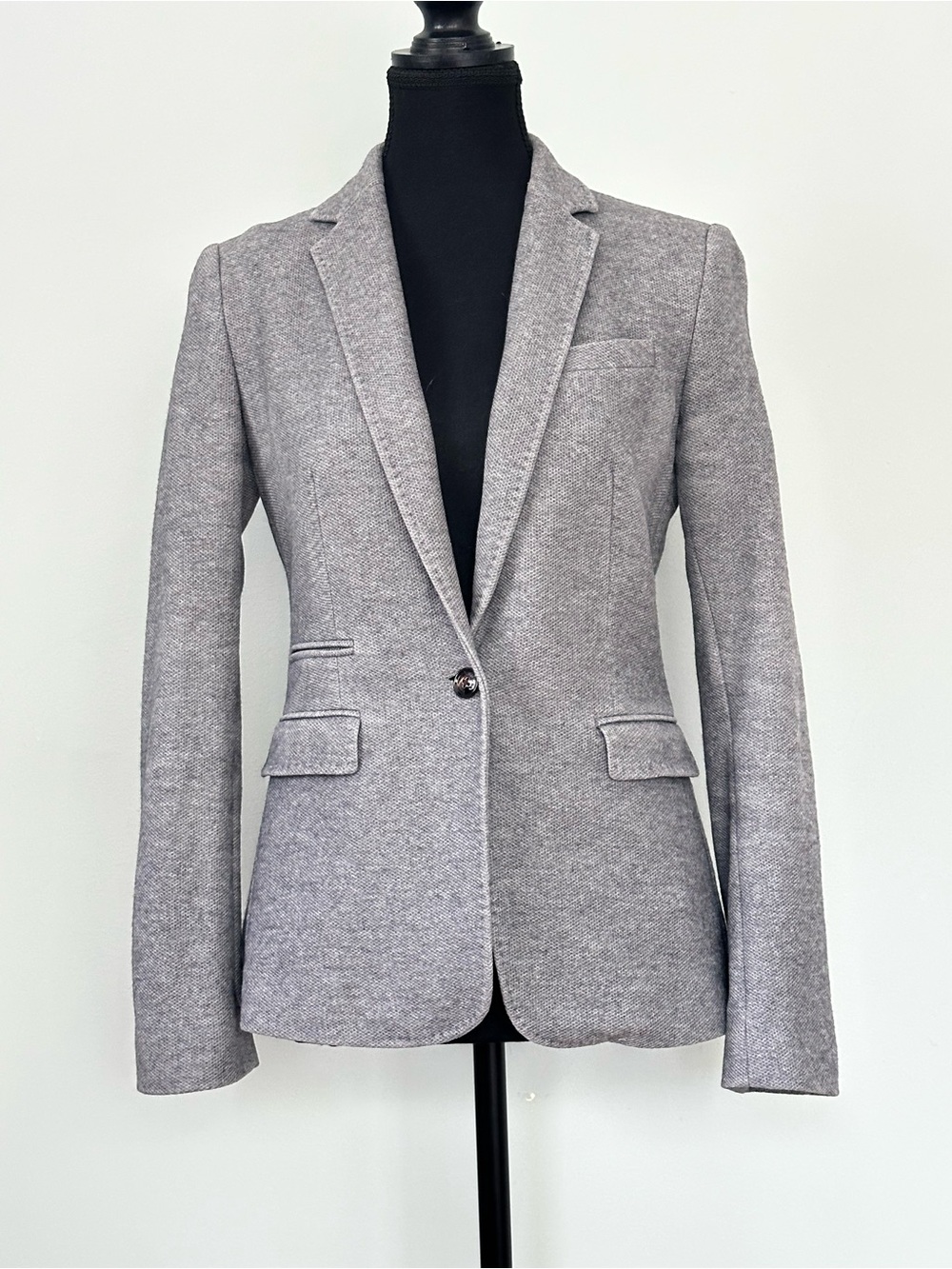 Massimo Dutti Grey Tailored Blazer | European Knit Jacket | Quiet Luxury Style
